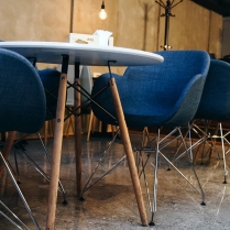 Խոհանոցային  սեղան - Օֆիսային կահույք Սեղաններ և աթոռներ